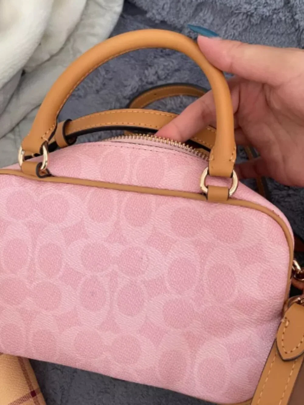 Coach Pink Signature Shoulder Bag Crossbody Purse Used 3 Times